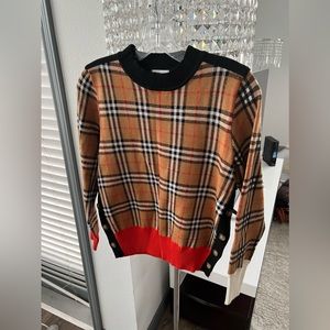 Burberry sweater